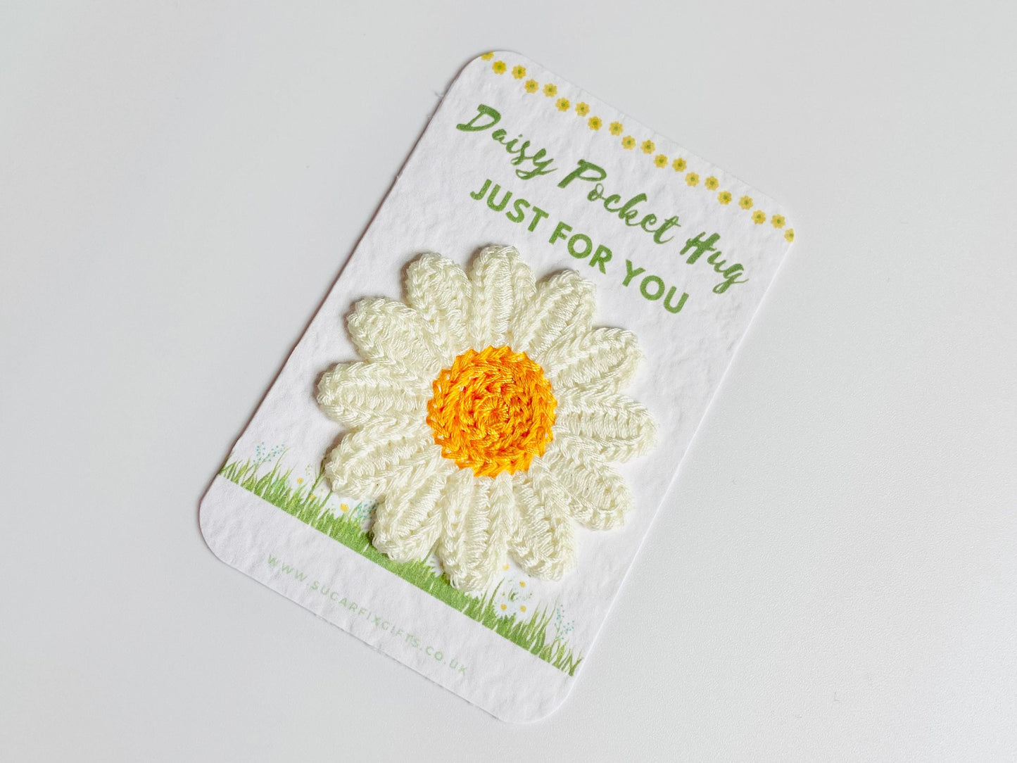Daisy Pocket Hug