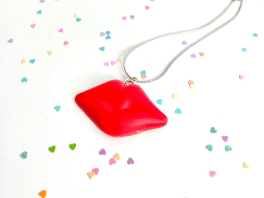 Handmade Retro Sexy Sweet Red Lips Necklace