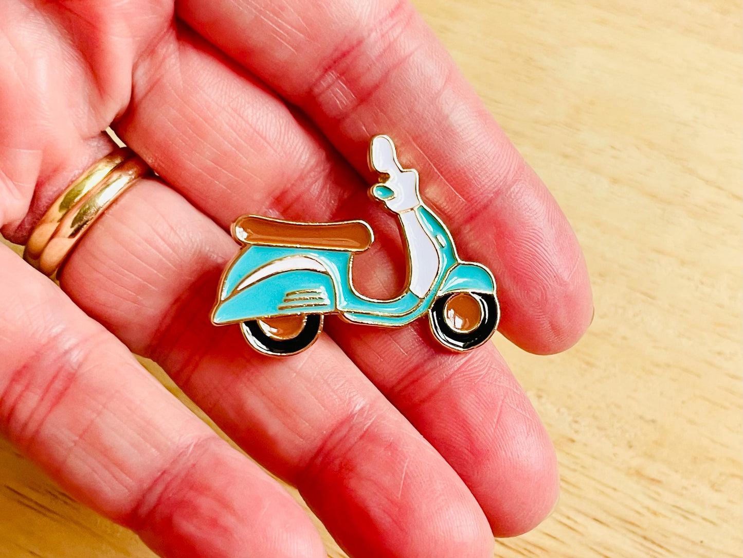 Vespa Scooter Badge Pin