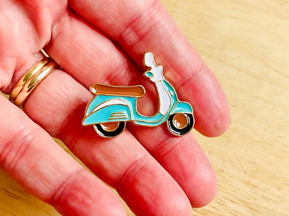 Vespa Scooter Badge Pin