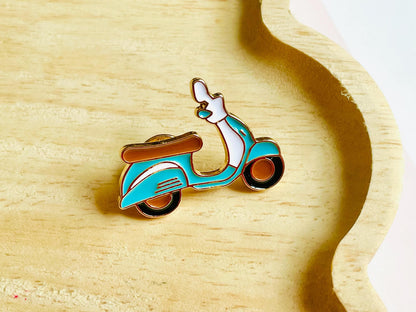 Vespa Scooter Badge Pin